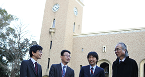 早稲田大学